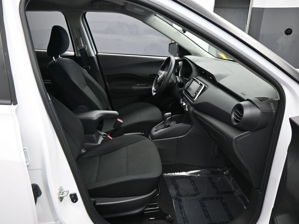 Used 2025 Nissan Kicks Play S image 35