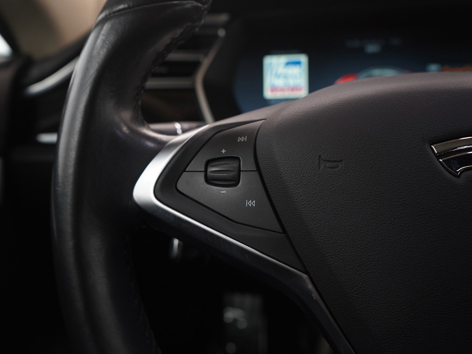 Used 2014 Tesla Model S 85 RWD image 22