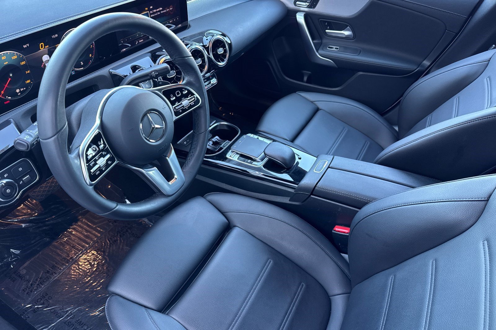 Used 2020 Mercedes-Benz CLA 250 image 4
