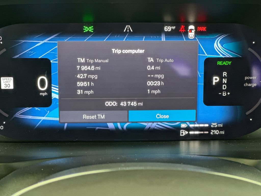 Certified 2023 Volvo XC90 T8 Plus w/ Protection Package Premier image 28