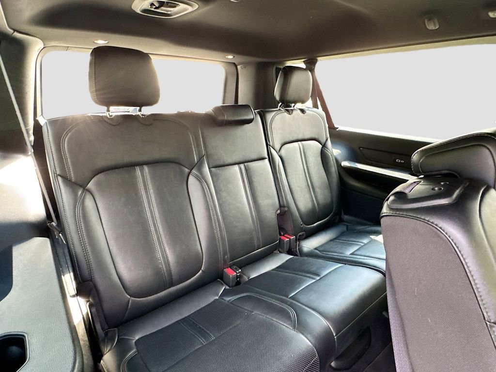 Used 2024 Jeep Wagoneer L Series III w/ Flexible Seating Group image 27