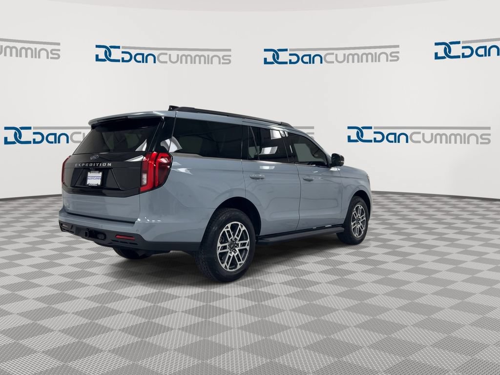 Used 2026 Ford Expedition Active AWD/4WD image 8