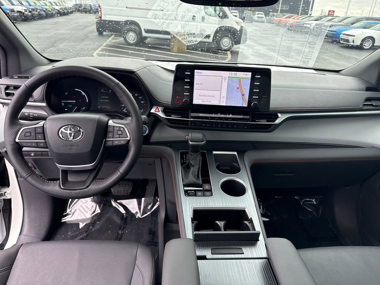 Used 2024 Toyota Sienna XSE image 15