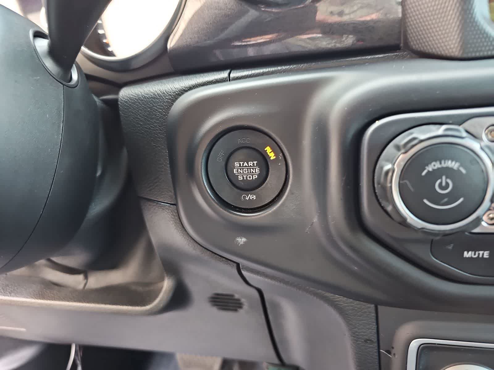 Used 2020 Jeep Wrangler Unlimited Sahara AWD/4WD image 24
