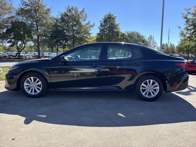 Used 2025 Toyota Camry LE FWD image 8