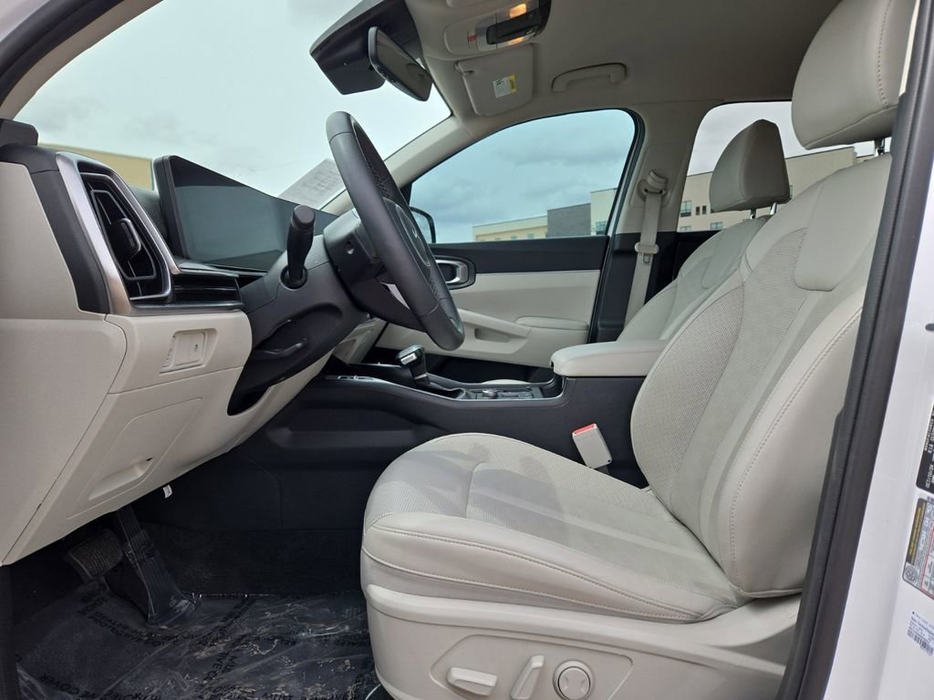 Used 2025 Kia Sorento S FWD image 23