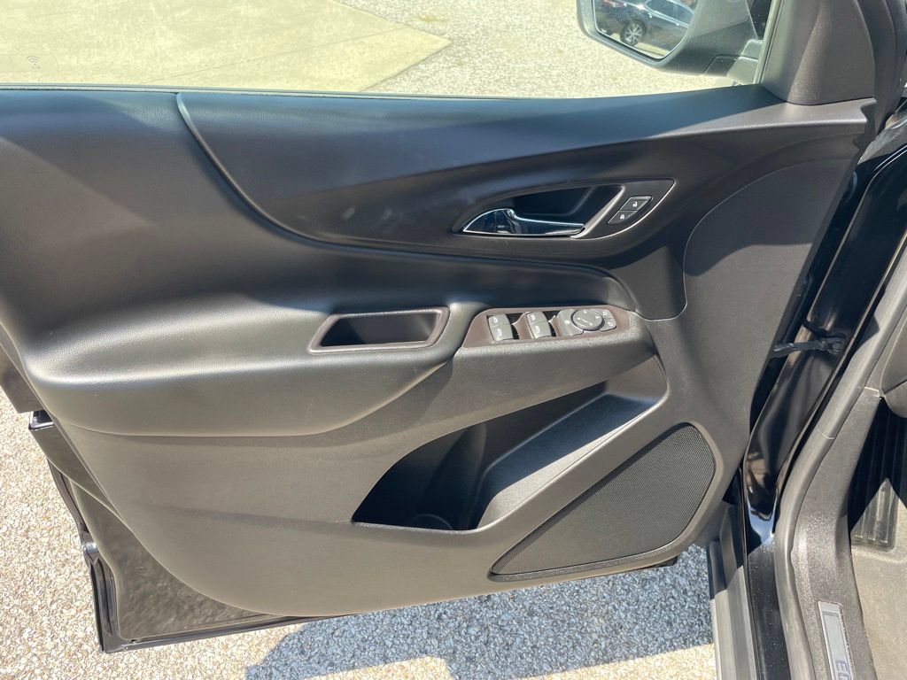 Used 2021 Chevrolet Equinox LT AWD/4WD image 9