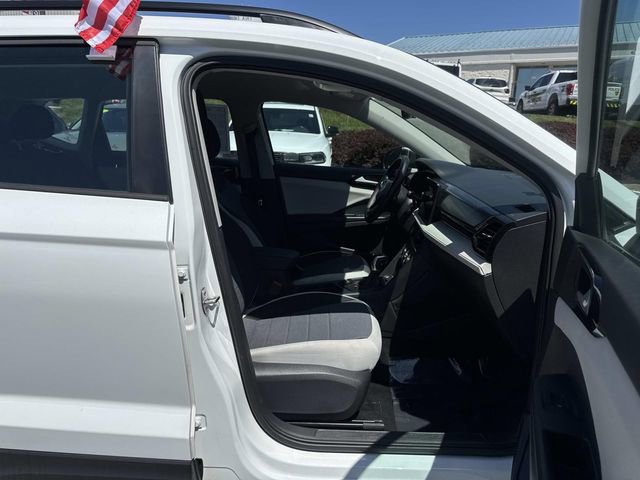 Used 2025 Volkswagen Taos S AWD/4WD image 11