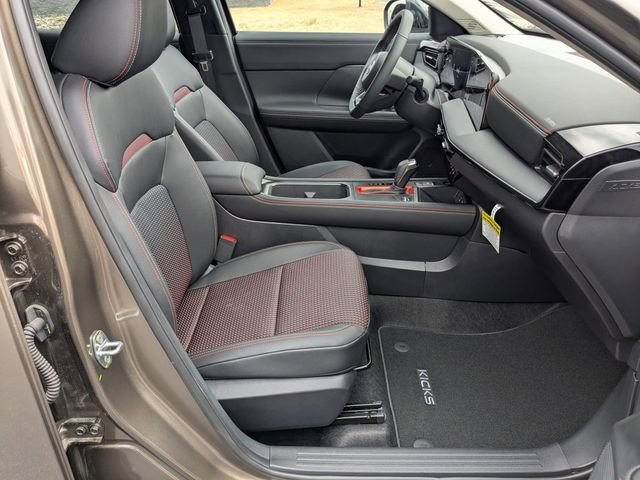 New 2026 Nissan Kicks SR w/ Cold Weather Package FWD image 30