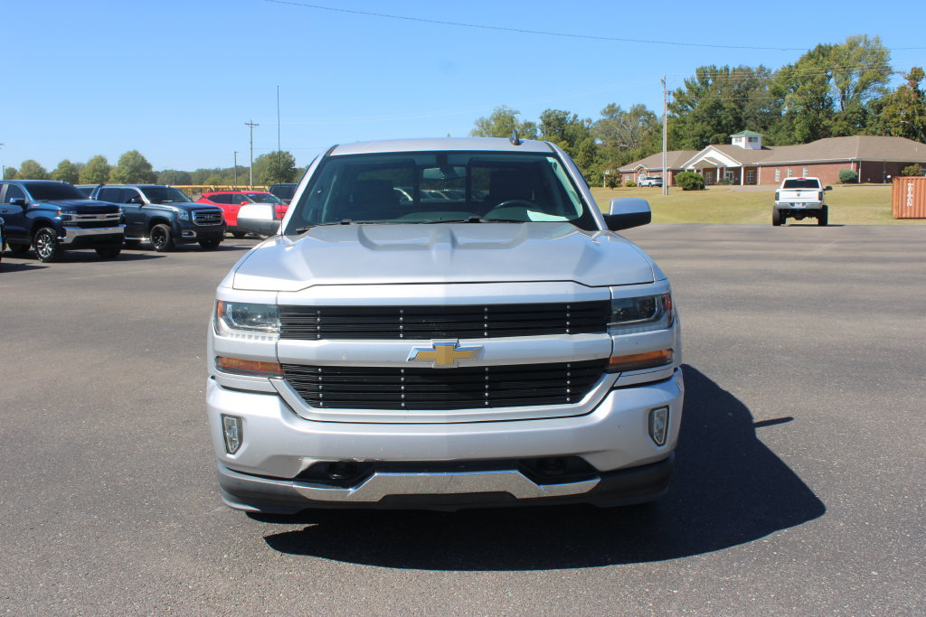 Used 2018 Chevrolet Silverado 1500 LT w/ All Star Edition AWD/4WD image 3