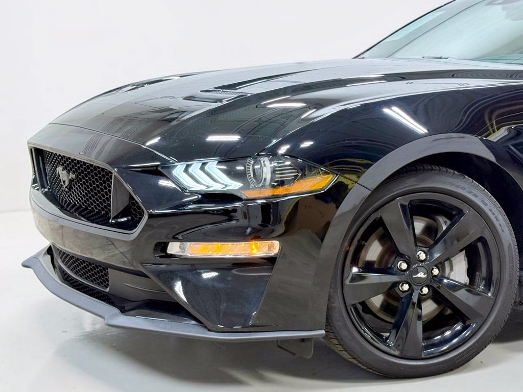Used 2022 Ford Mustang GT w/ Equipment Group 301A RWD image 3