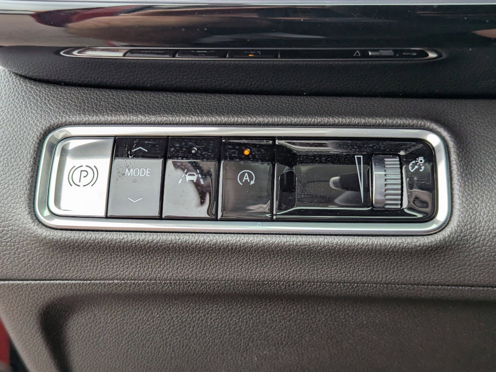 Used 2025 Buick Envision Sport Touring image 32