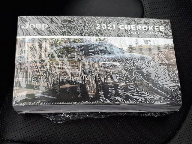 Used 2021 Jeep Cherokee Limited w/ Elite Package AWD/4WD image 26