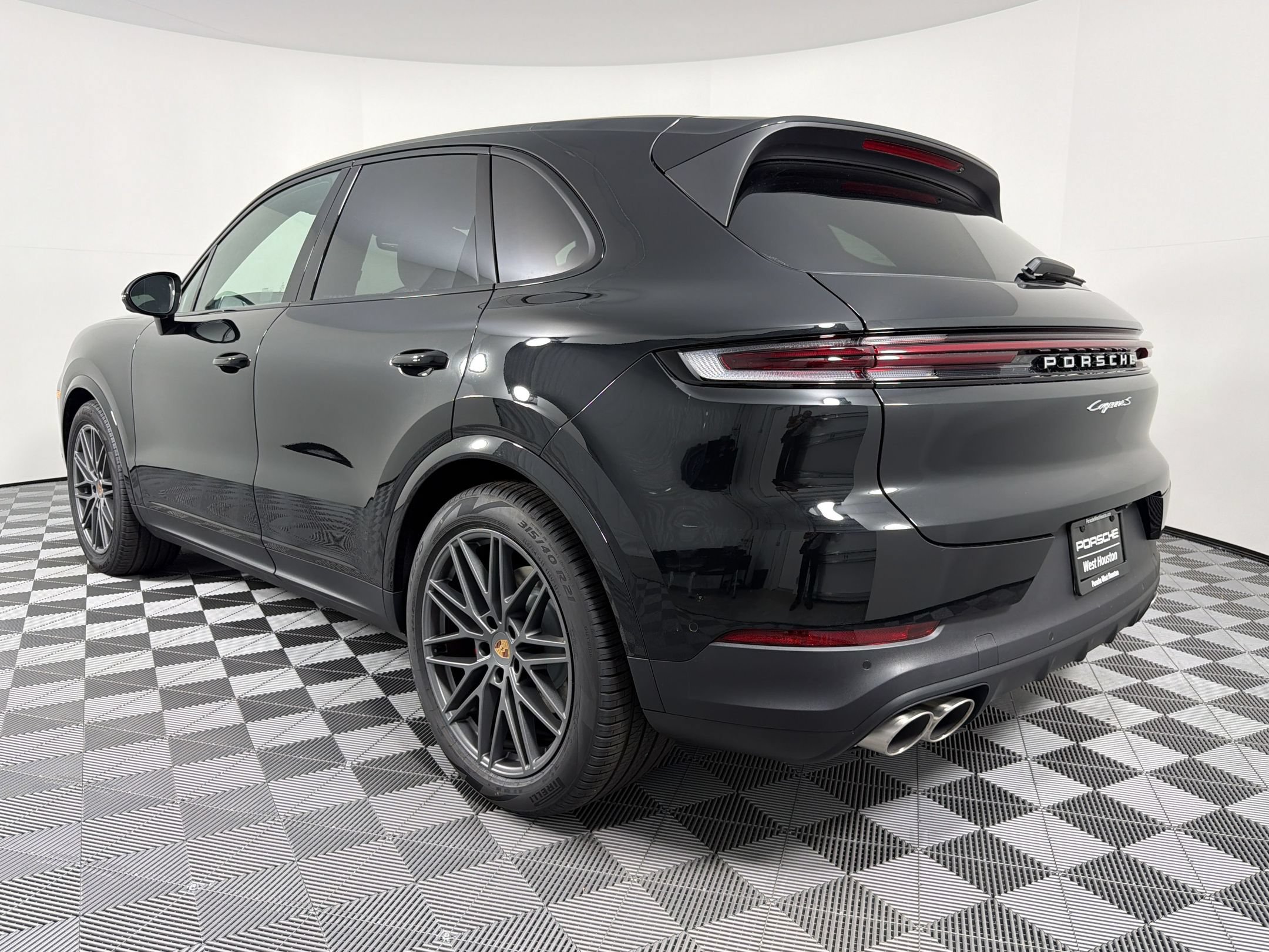 New 2026 Porsche Cayenne S AWD/4WD image 3