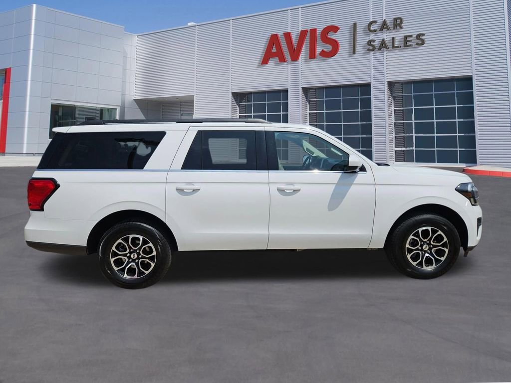 Used 2023 Ford Expedition Max XLT image 7