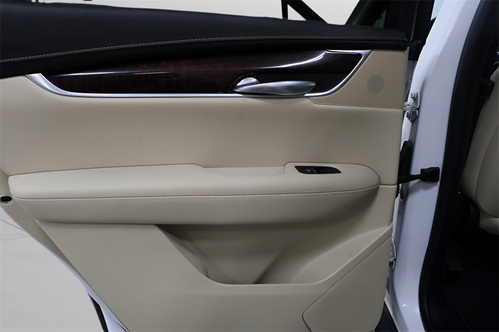 Used 2018 Cadillac XT5 Luxury image 25