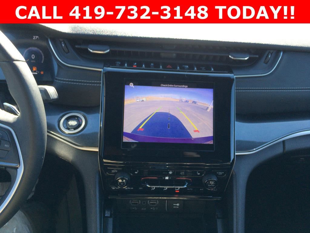 Used 2023 Jeep Grand Cherokee L Laredo AWD/4WD image 23