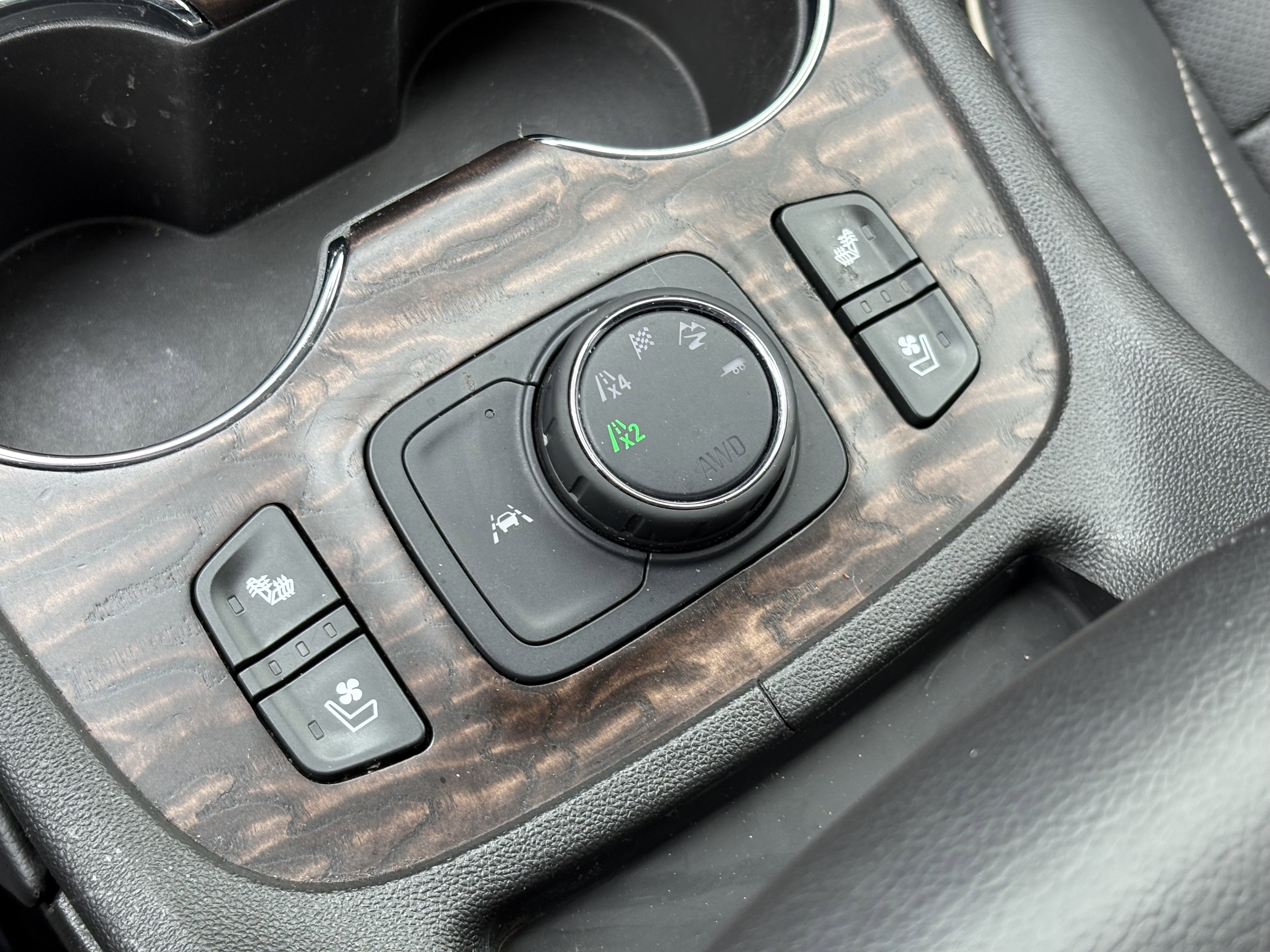 Used 2020 GMC Acadia Denali w/ Denali Ultimate Package image 29