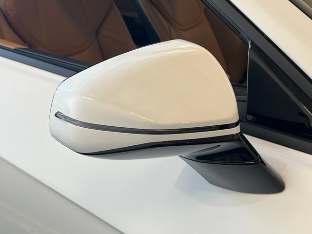 New 2026 Lexus ES 350e FWD image 17