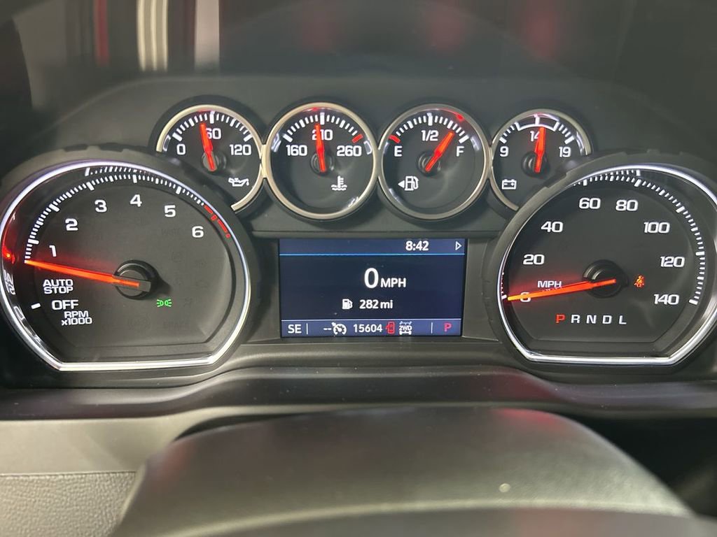 Used 2022 Chevrolet Silverado 1500 LT w/ Z71 Off-Road Package AWD/4WD image 13