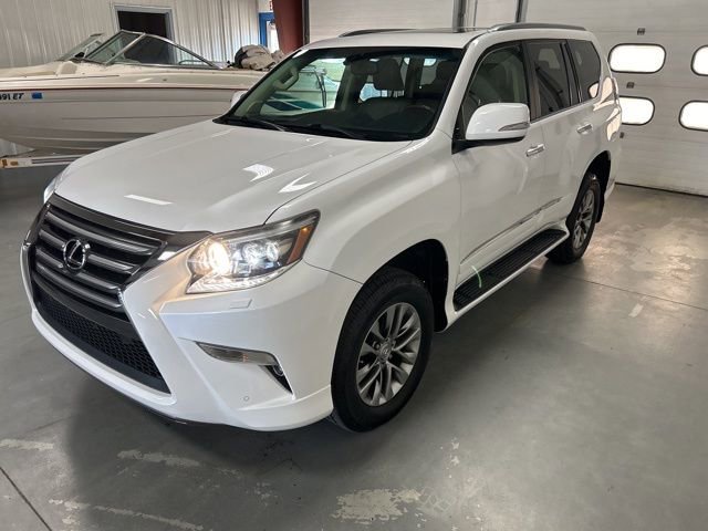 Used 2014 Lexus GX 460 Luxury w/ Preferred Accessory Package image 3