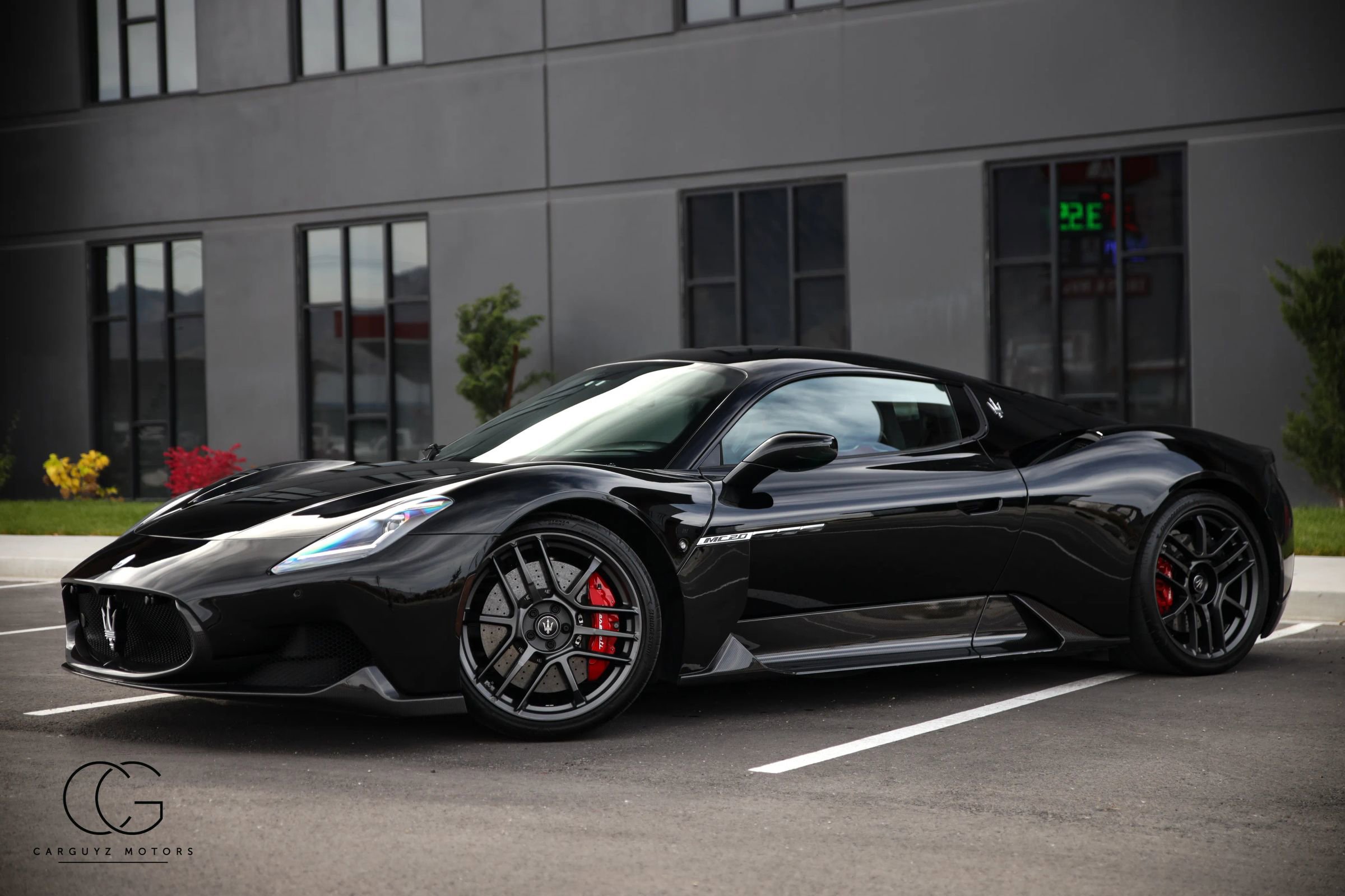 Used 2022 Maserati MC20 Coupe image 4