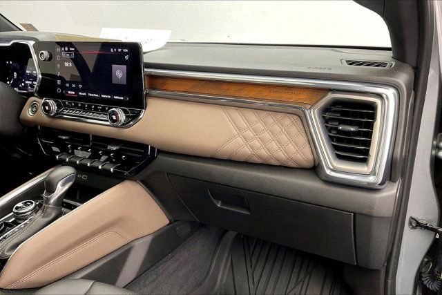 Used 2023 GMC Canyon Denali image 15