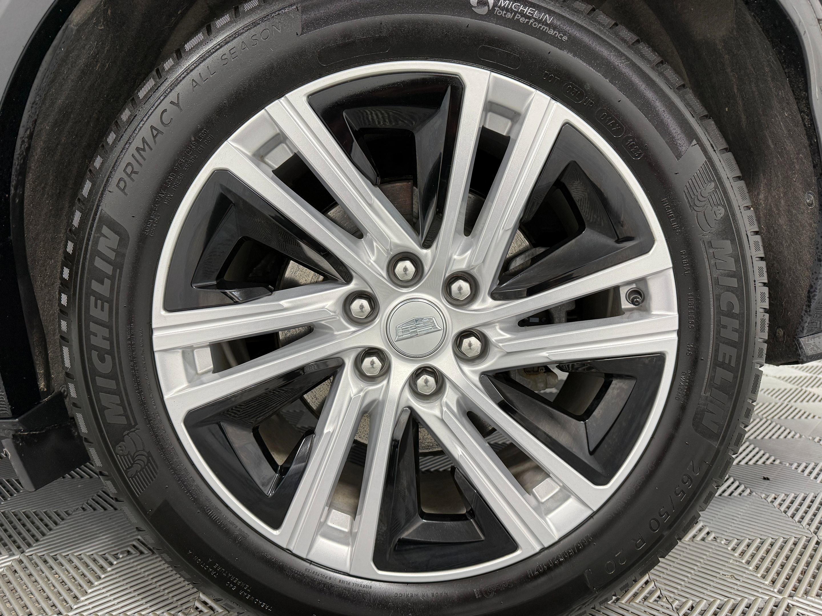 Used 2024 Cadillac Lyriq Tech RWD image 35