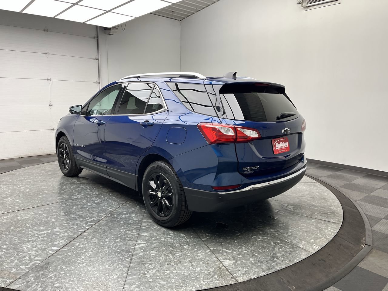 Used 2019 Chevrolet Equinox LT FWD image 2