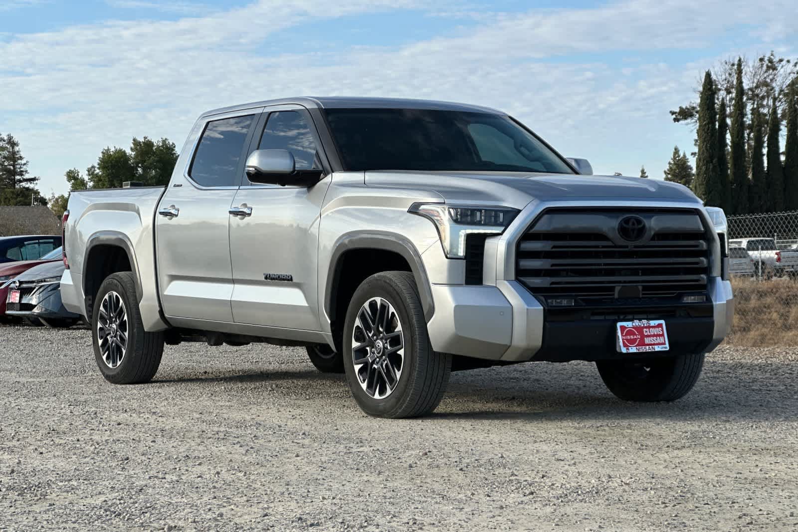 Used 2024 Toyota Tundra Limited AWD/4WD image 9