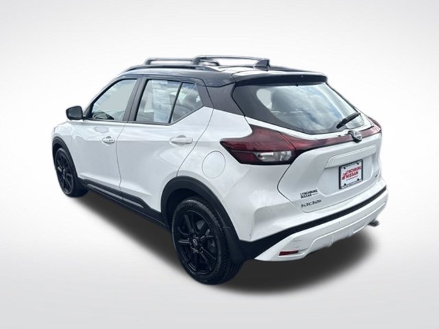 Used 2023 Nissan Kicks SR w/ SR Premium Package FWD image 6