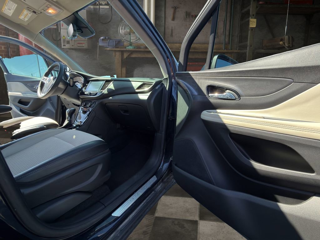 Certified 2021 Buick Encore Preferred w/ Safety Package FWD image 17