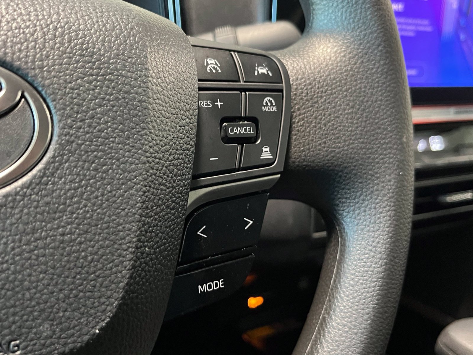 Used 2026 Toyota Camry LE FWD image 31