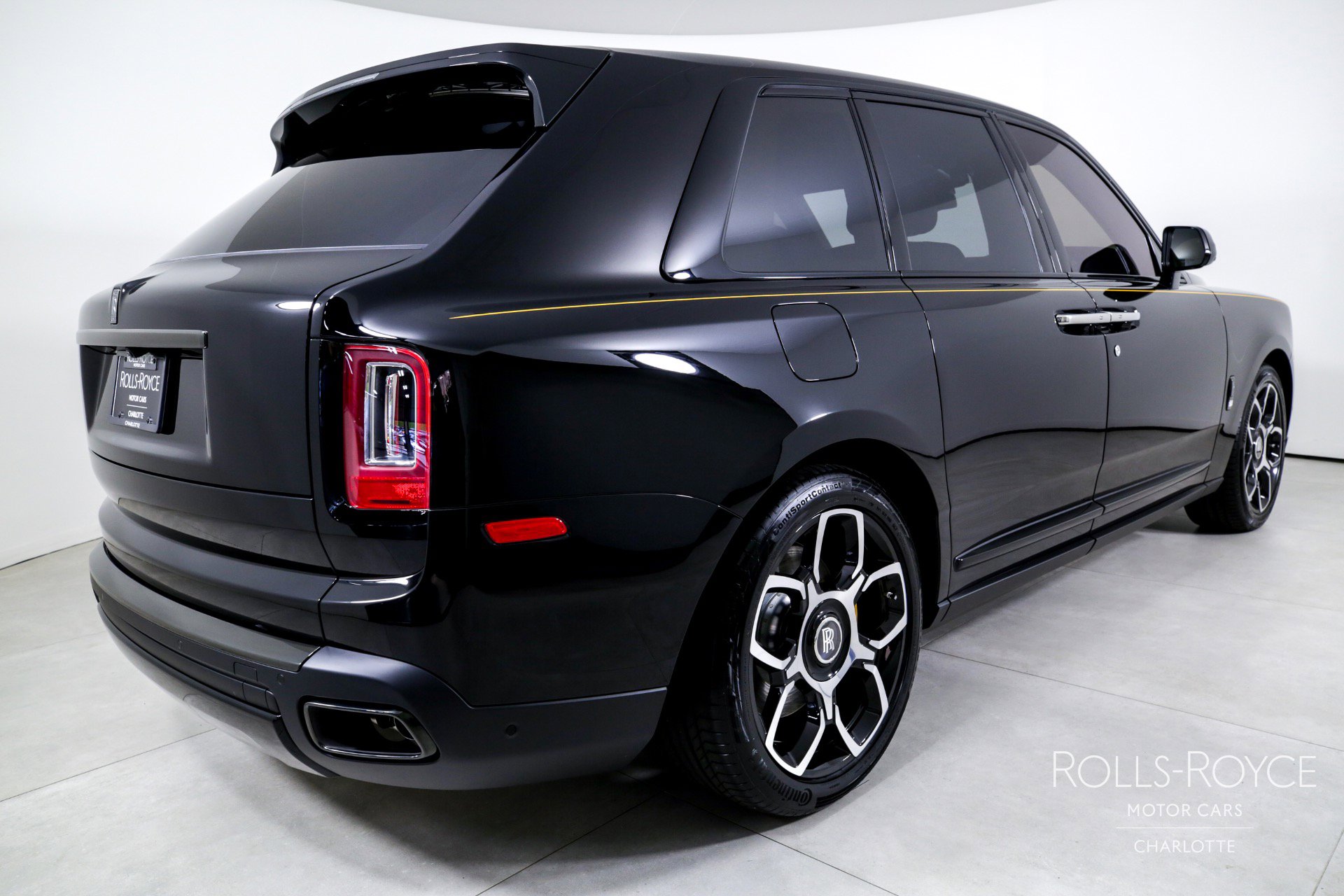 Certified 2024 Rolls-Royce Cullinan Black Badge w/ Dark Exterior Package image 2