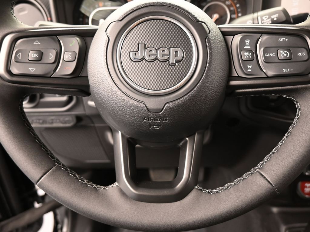 New 2026 Jeep Gladiator Rubicon w/ Steel Power Dome Hood Package AWD/4WD image 24