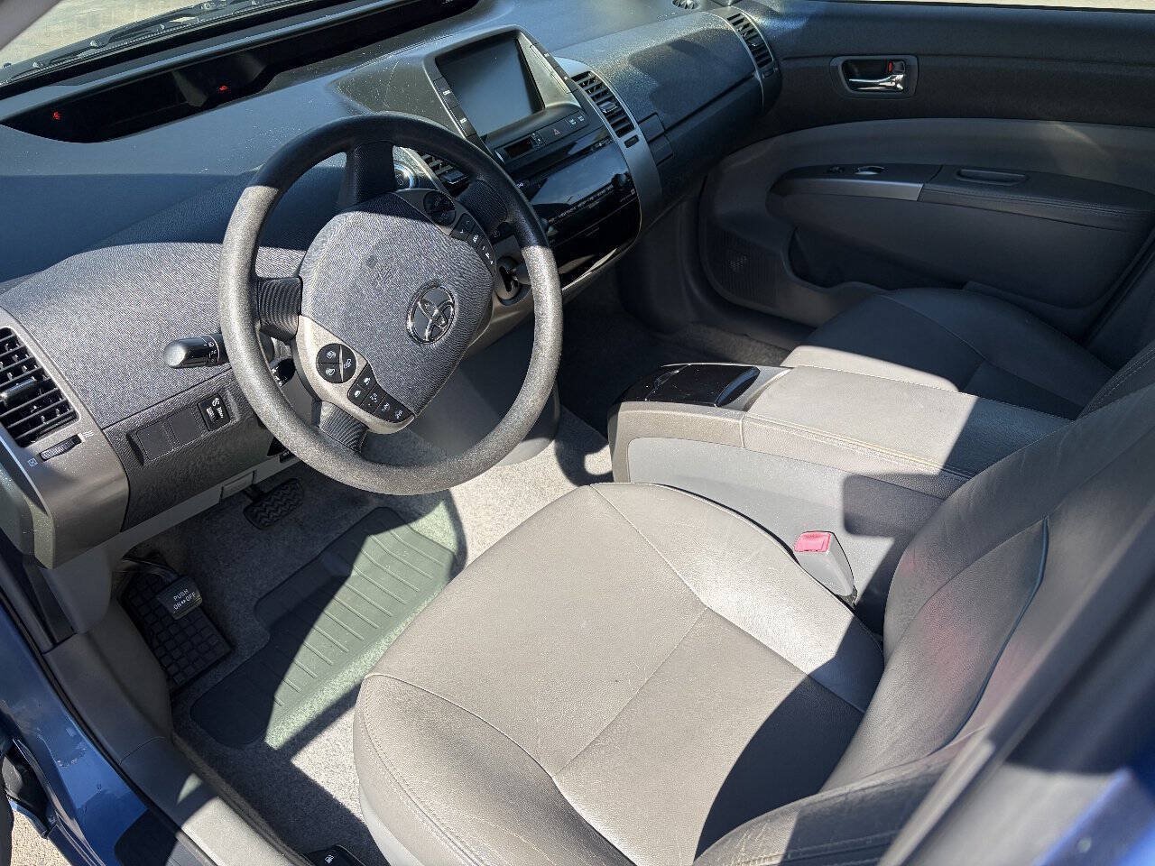 Used 2008 Toyota Prius Touring w/ Pkg 3 FWD image 9