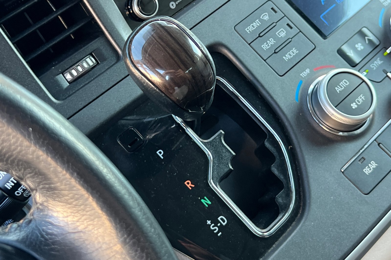 Used 2020 Toyota Sienna XLE image 22