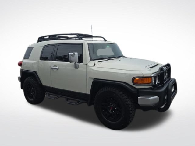 Used 2014 Toyota FJ Cruiser 2WD w/ Convenience Package image 1