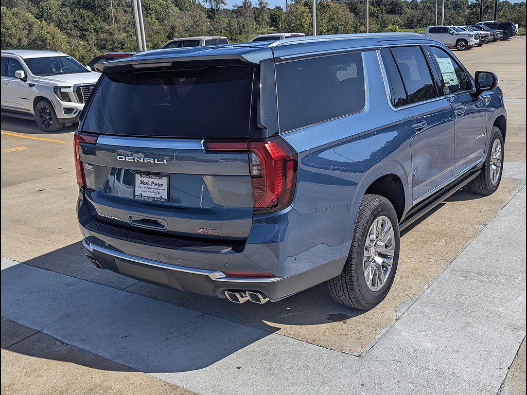 New 2026 GMC Yukon XL Denali w/ Denali Reserve Package AWD/4WD image 7