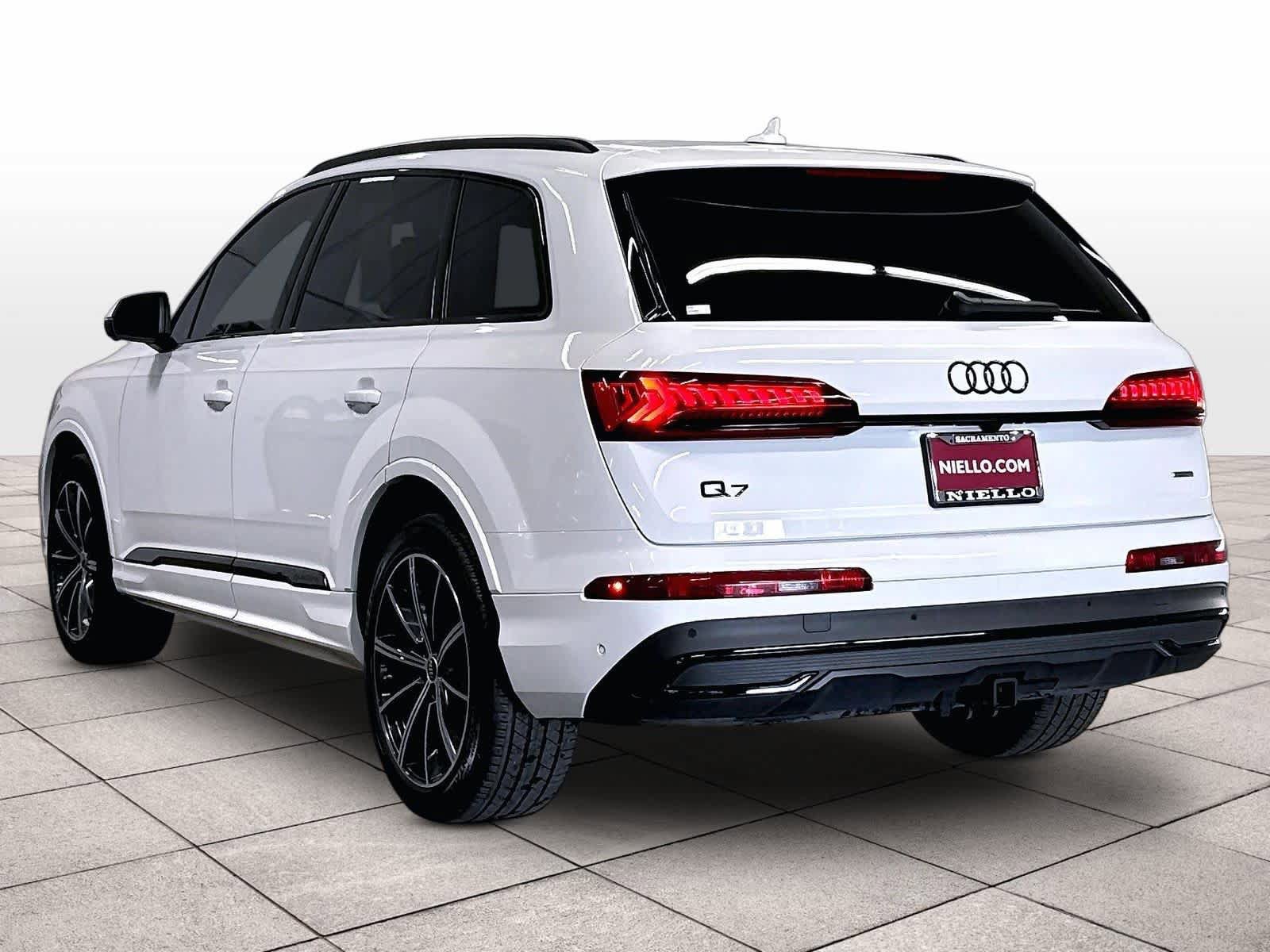 Used 2023 Audi Q7 3.0T Premium Plus w/ Premium Plus Package AWD/4WD image 13