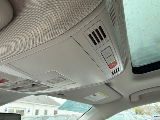 Certified 2023 Volkswagen Tiguan SE w/ Panoramic Sunroof Package image 22