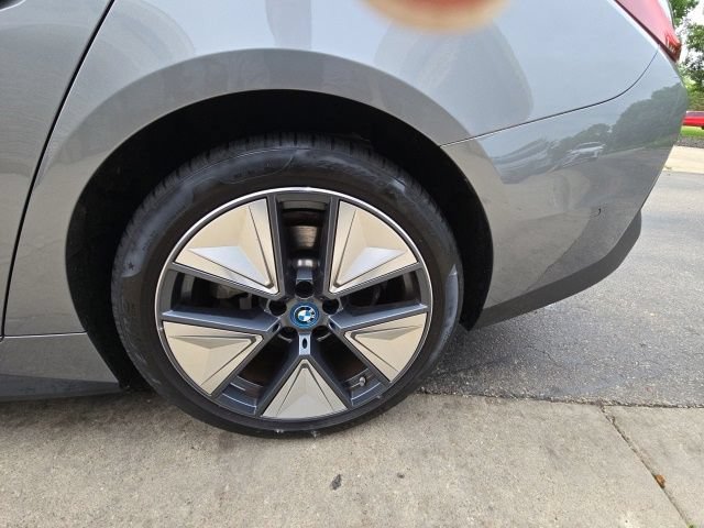 Used 2023 BMW i4 eDrive40 RWD image 45