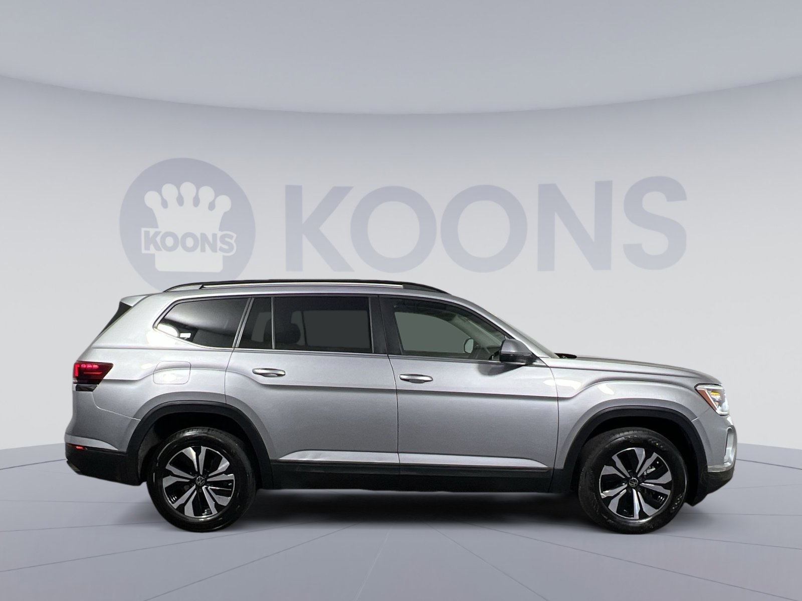 Used 2025 Volkswagen Atlas SE image 10