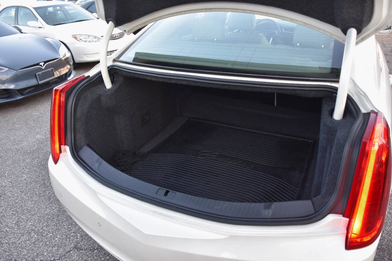 Used 2013 Cadillac XTS Platinum image 11