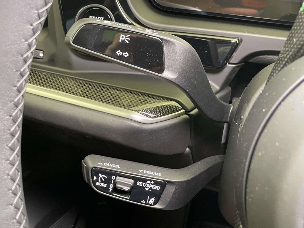 New 2025 Porsche Cayenne Turbo image 39