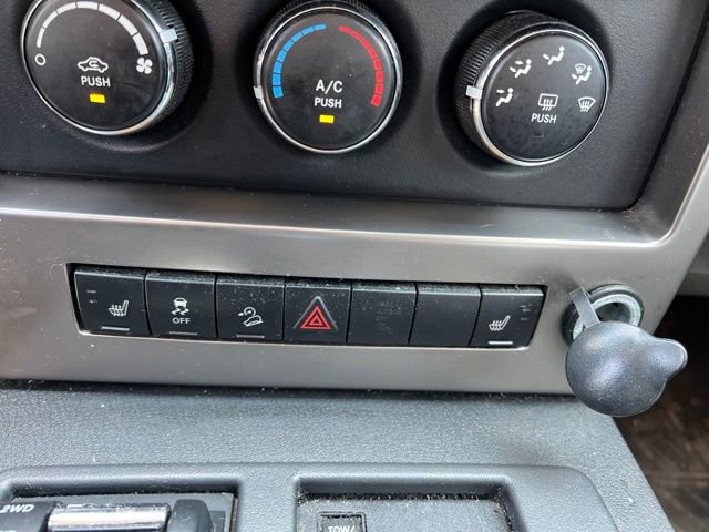 Used 2012 Jeep Liberty Sport AWD/4WD image 19