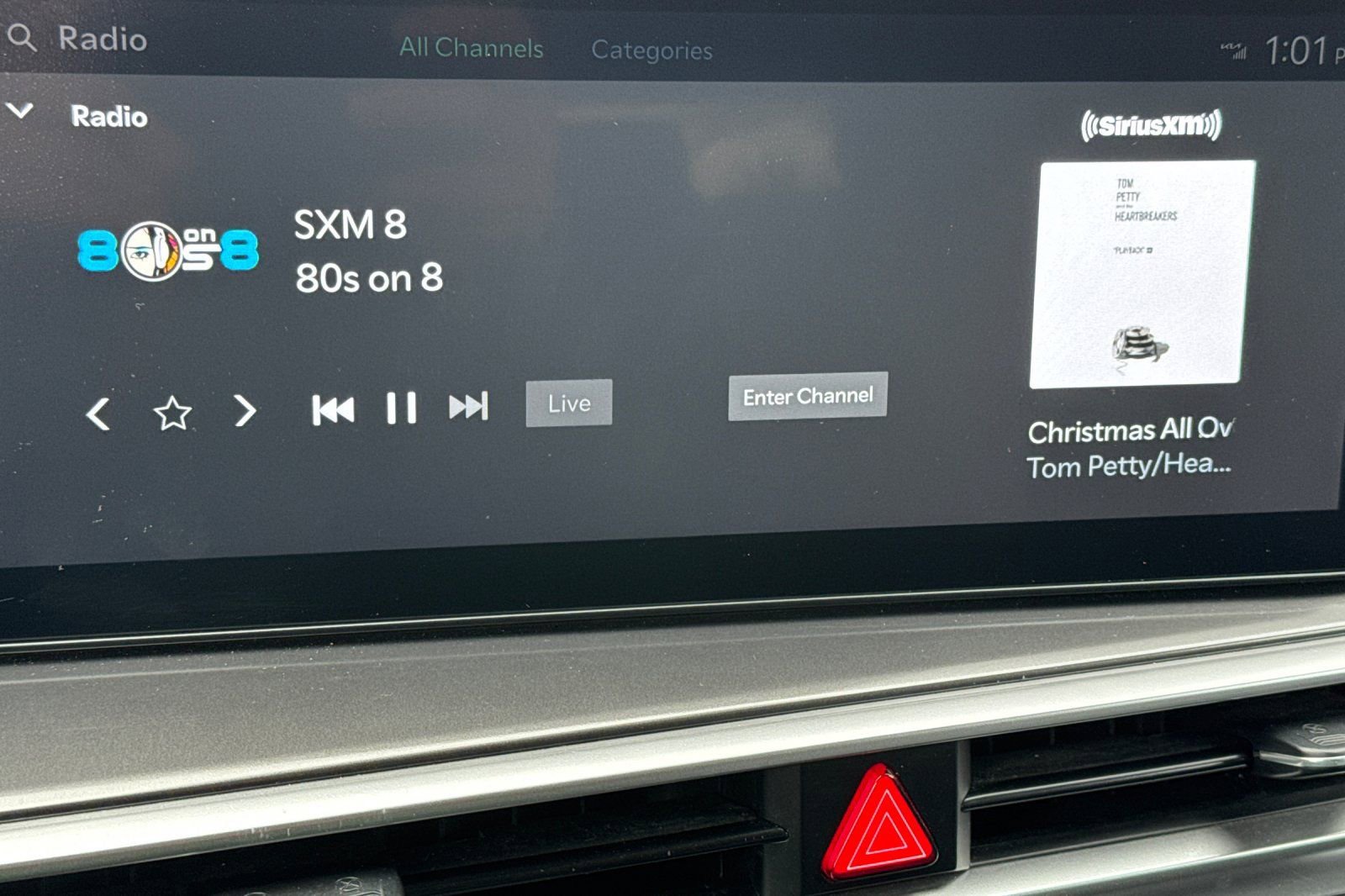 Used 2024 Kia Sorento S image 21