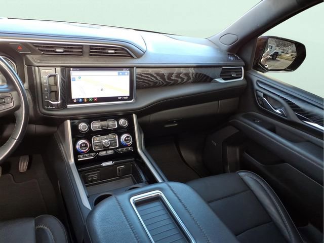 Used 2021 GMC Yukon Denali w/ Denali Premium Package image 16