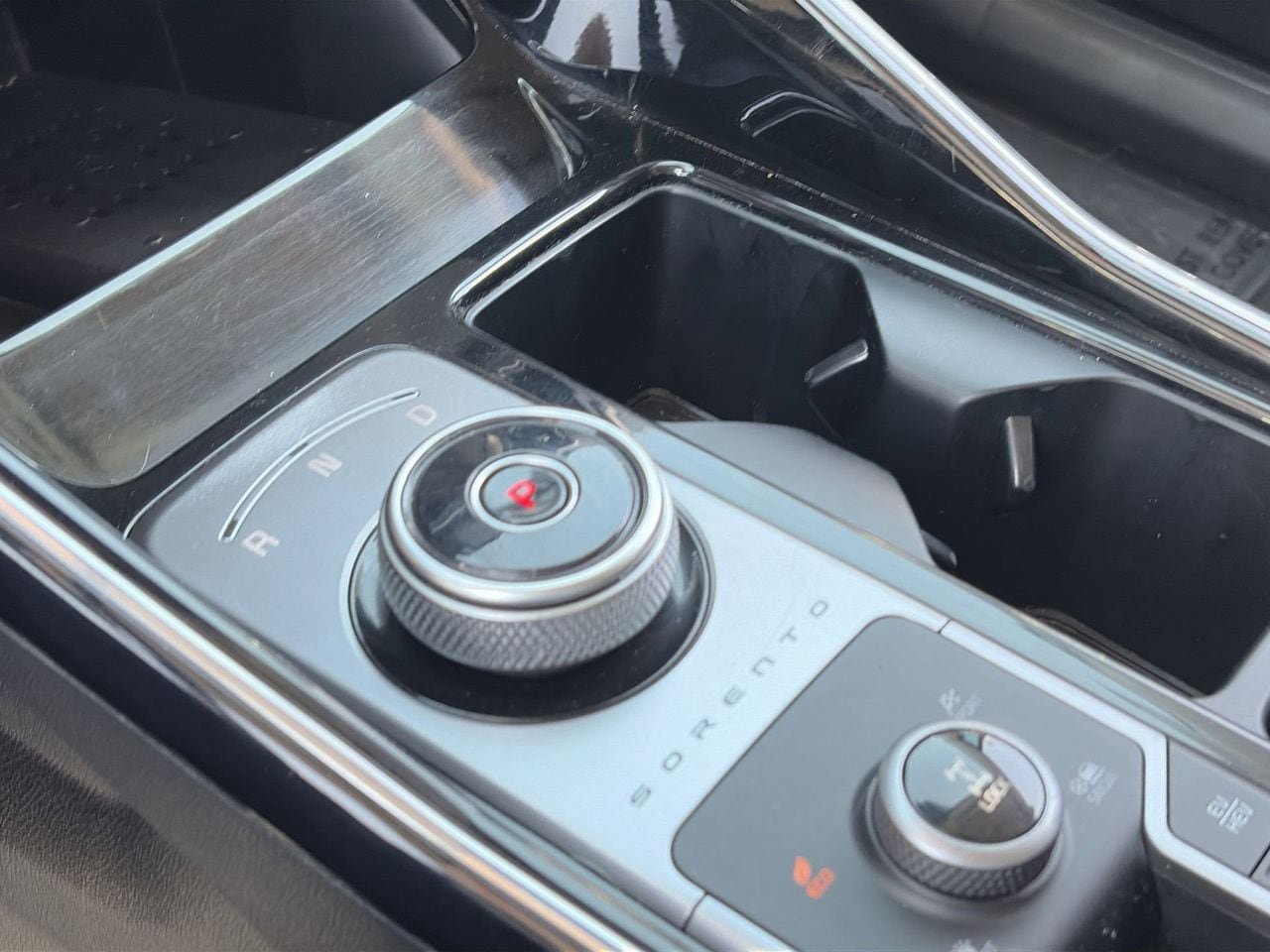 Certified 2023 Kia Sorento SX Prestige AWD/4WD image 28