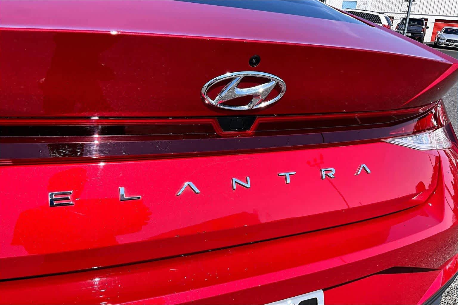 Used 2023 Hyundai Elantra SEL w/ Convenience Package FWD image 30